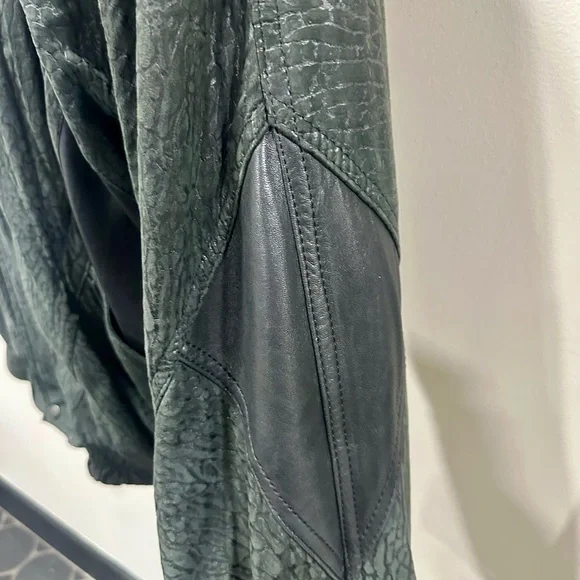 Andrew Marc Black Leather Jacket Size Large - Picture 6 of 16